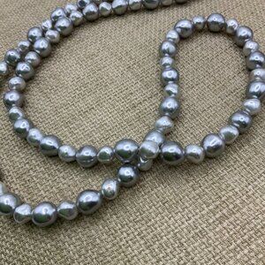 Crown Trifari Vintage Faux Gray Silver Pearls Single Strand Collar Necklace